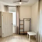 3 Avec Salon Et Terrasse 아파트