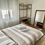 3 Avec Salon Et Terrasse 아파트 *