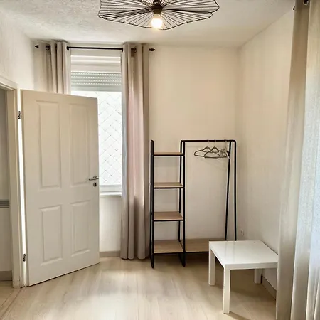 3 Avec Salon Et Terrasse Apartamento