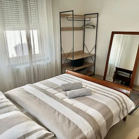 3 Avec Salon Et Terrasse Apartamento *