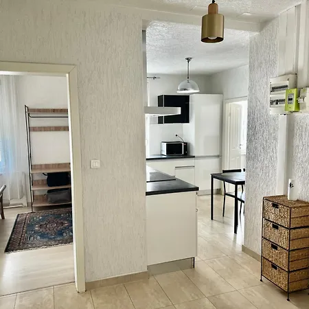 Διαμέρισμα F4 Meuble *