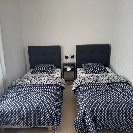 3 Avec Salon Et Terrasse Apartamento